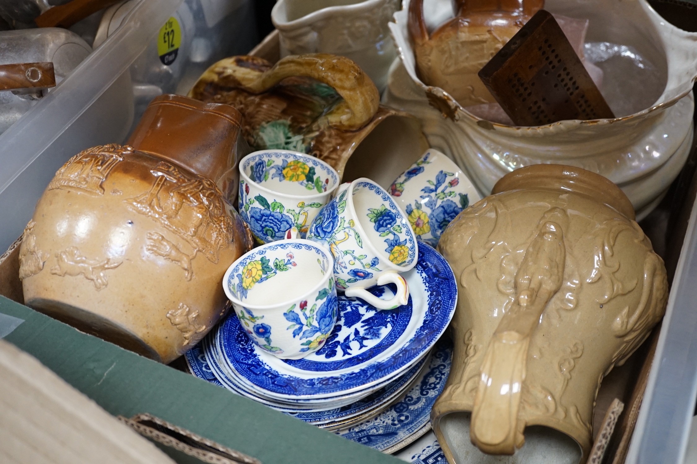 A selection of various ceramics, to include Mason’s ‘Regency’ pattern